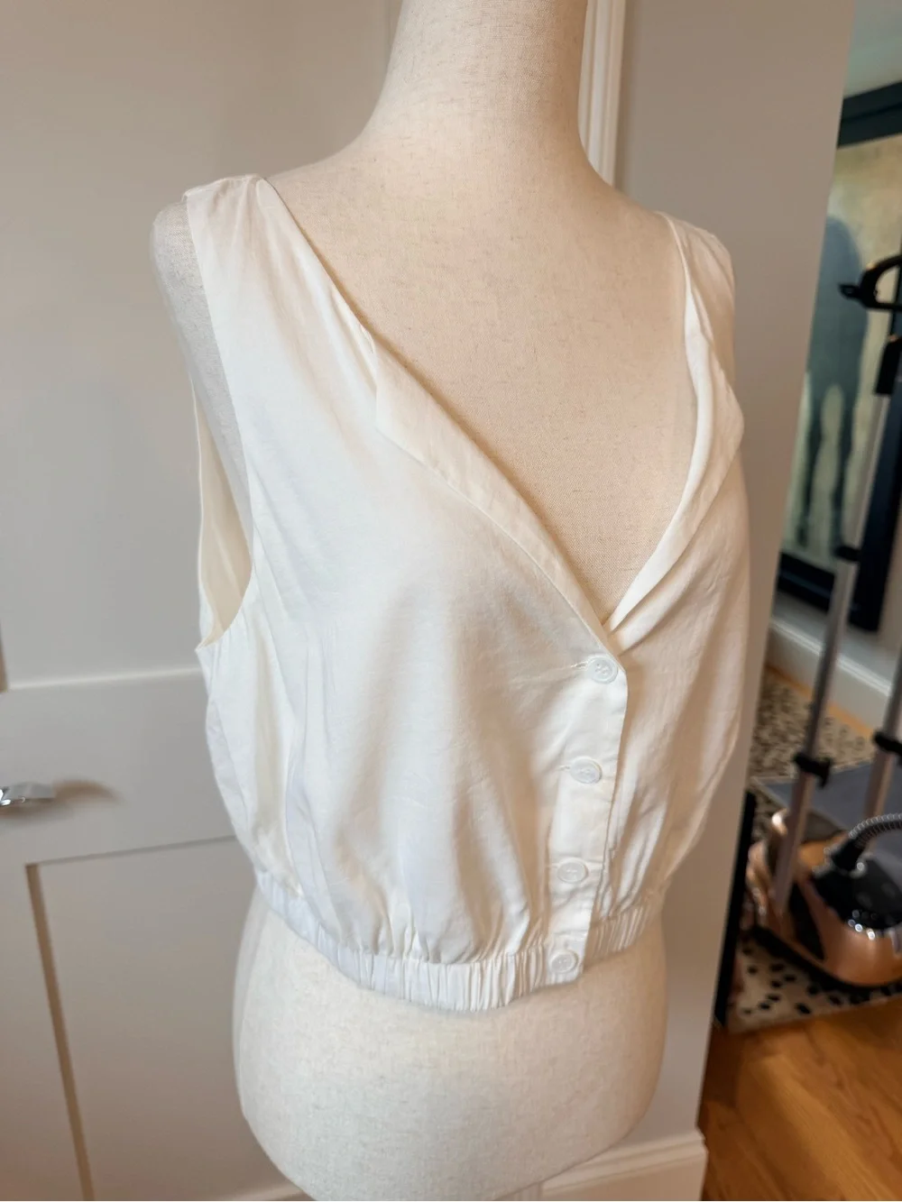 Reformation White Label Detail Cropped Blouse - Picture 6 of 12